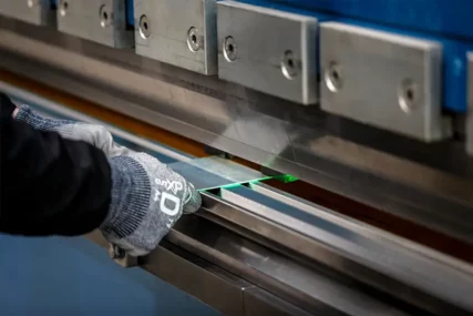 Matériel de couvre-mur