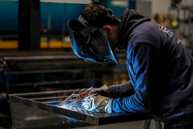 Assemblage de deux pièces de métal